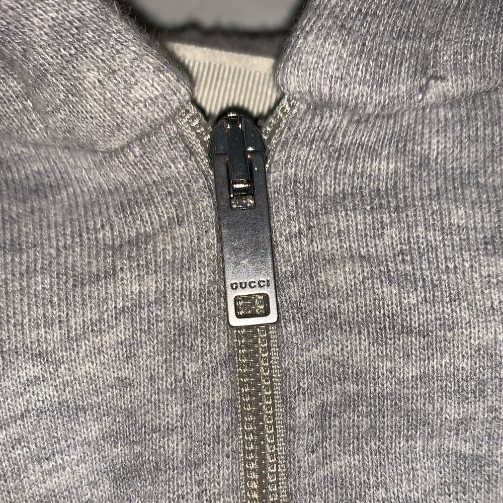 GUCCI BABY GREY HOODIE SLEEPSUIT - Picture 5 of 7